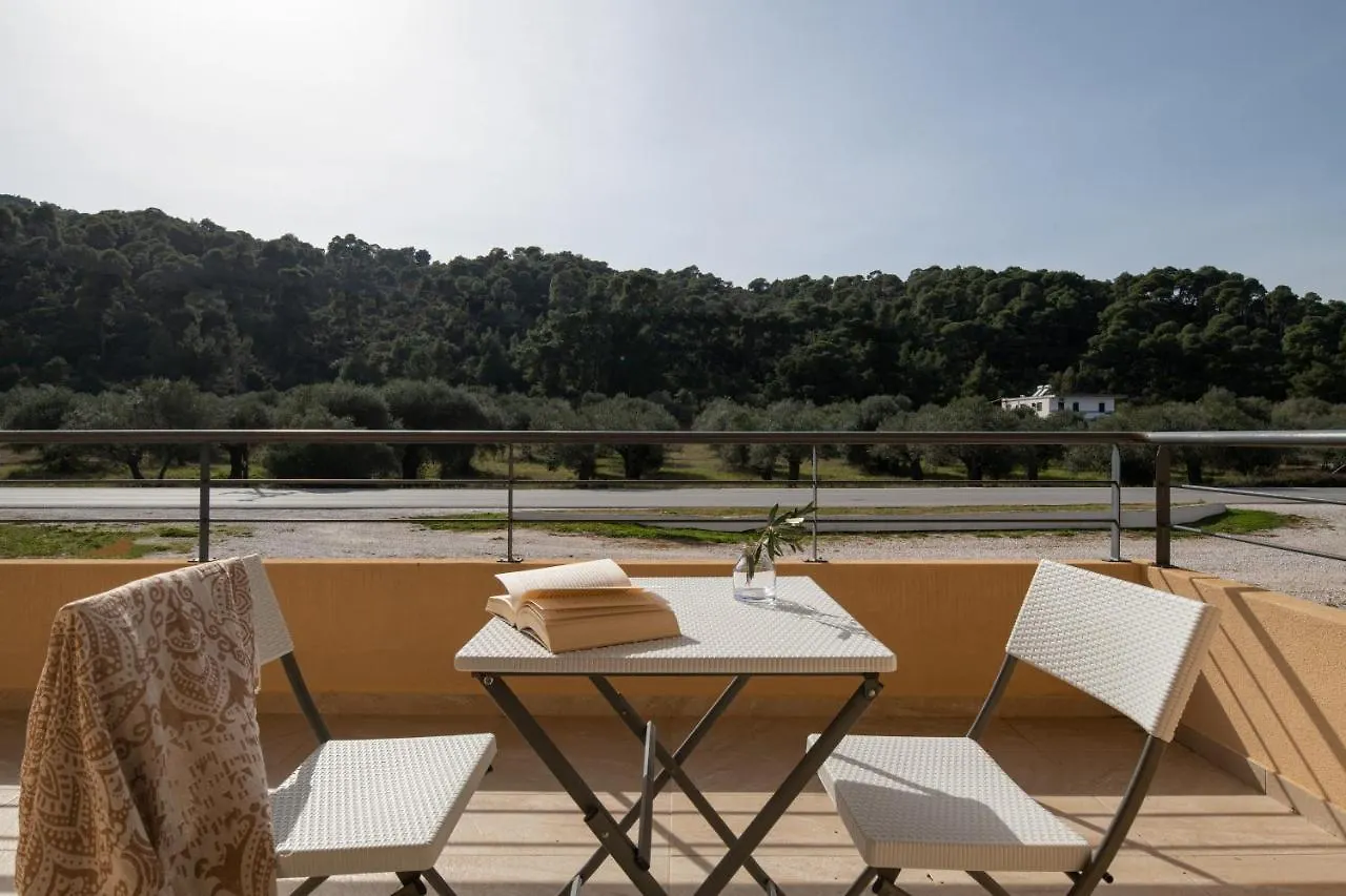 Les Oliviers - Studios & Apartments Βουρβουρού 0*,  Ελλάδα