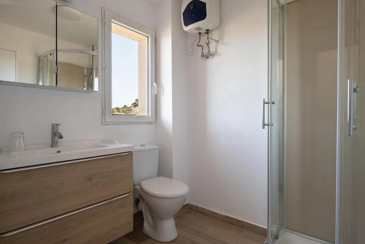 Les Oliviers - Studios & Apartments Βουρβουρού