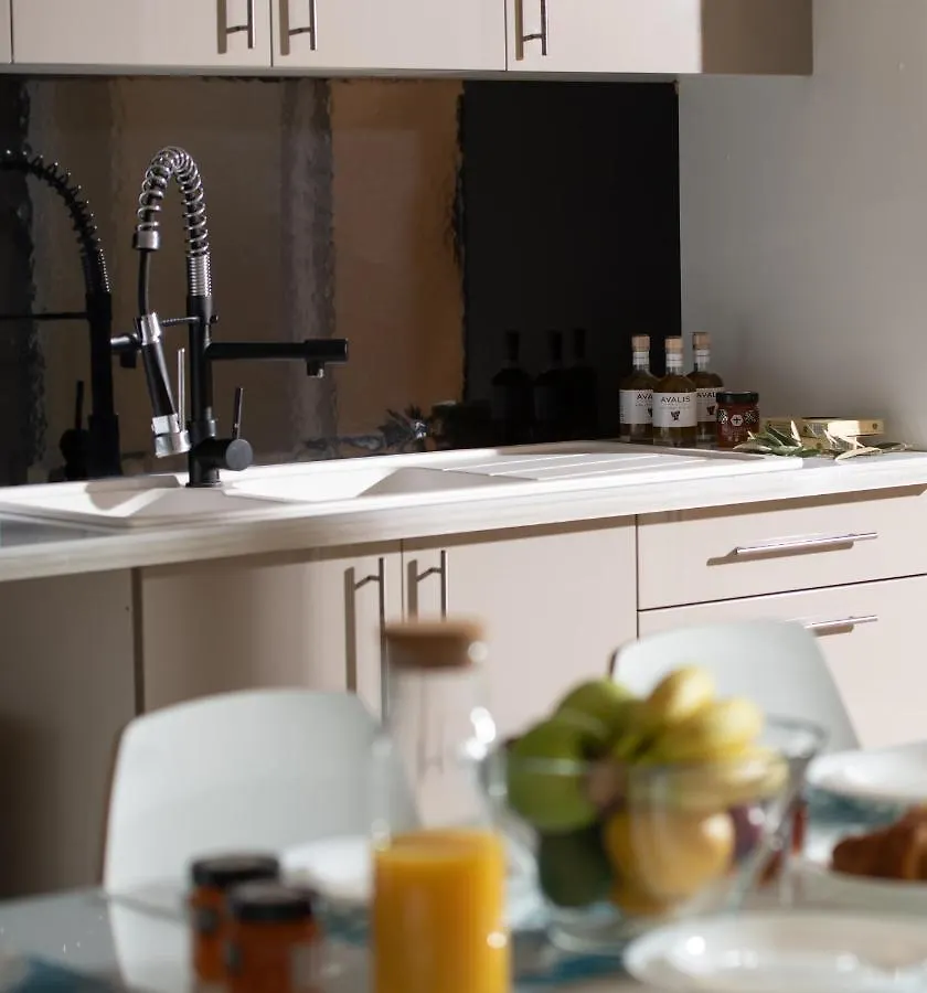Les Oliviers - Studios & Apartments Βουρβουρού