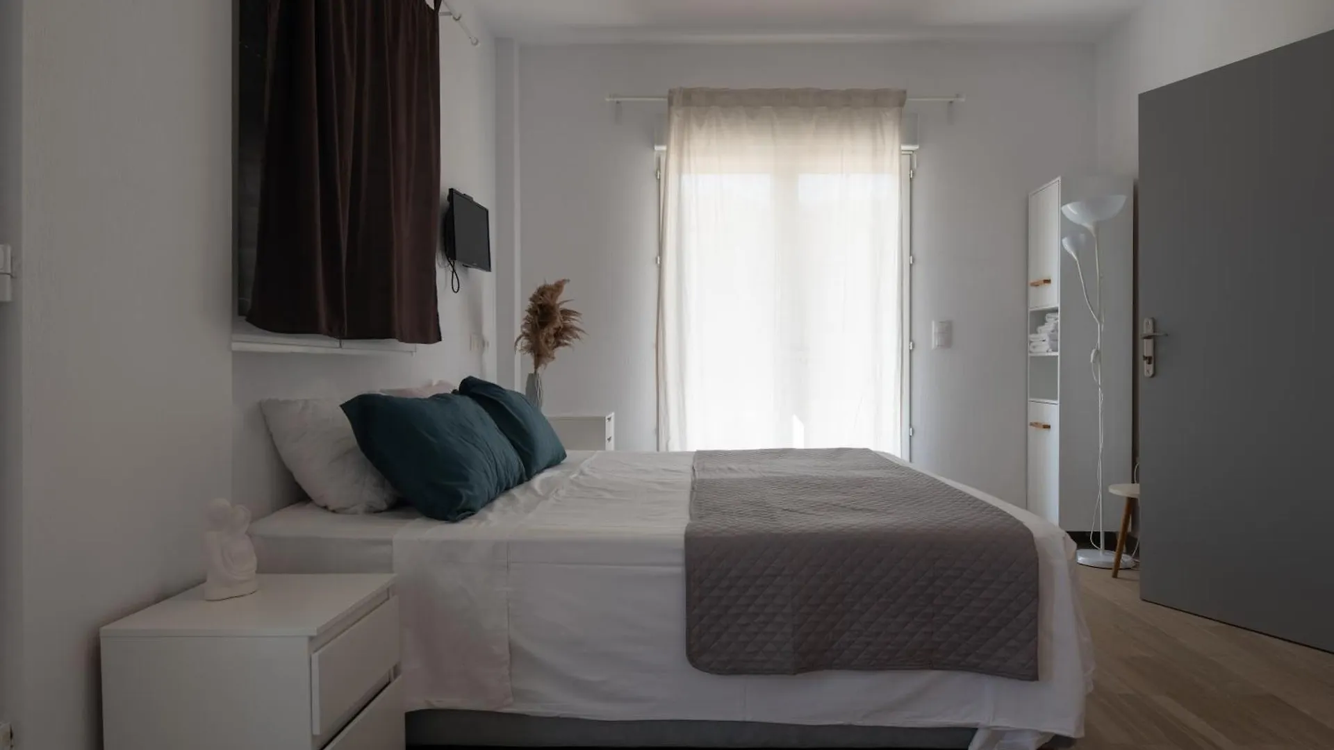 Les Oliviers - Studios & Apartments Βουρβουρού